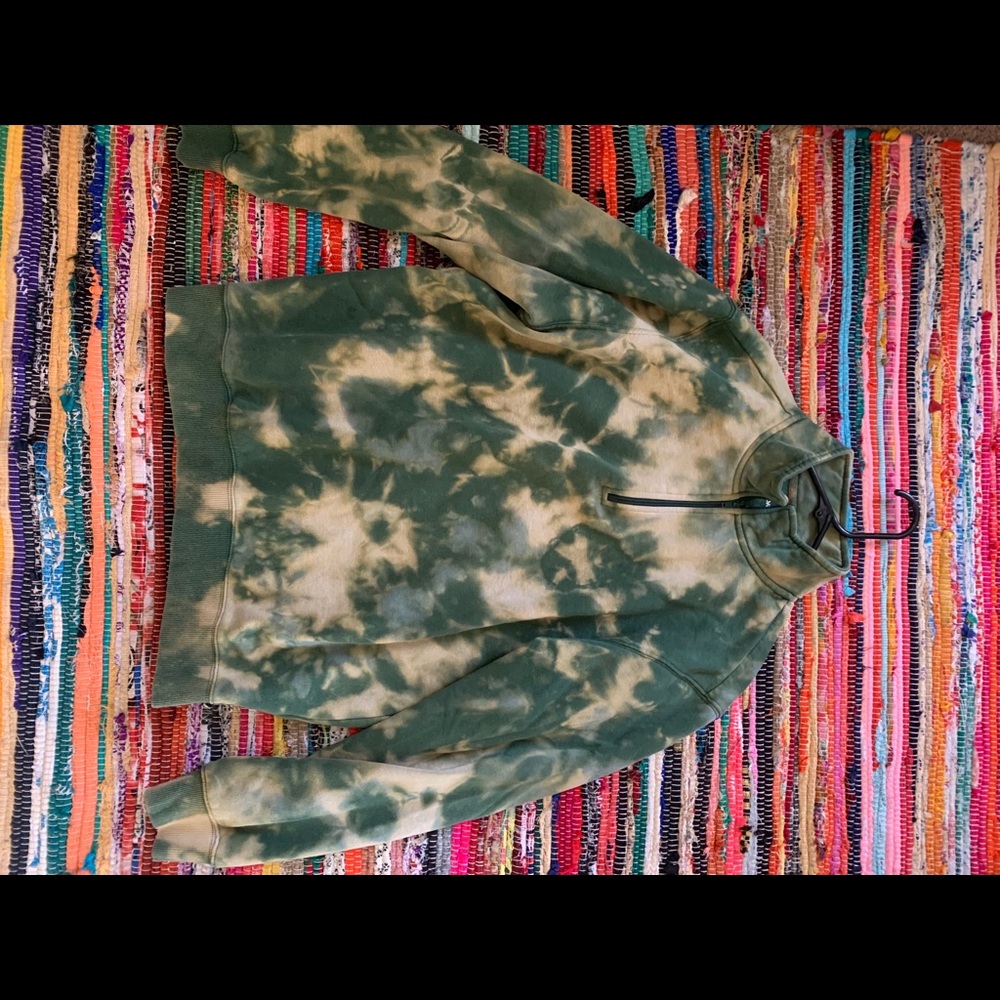 Quarter zip sweatshirt